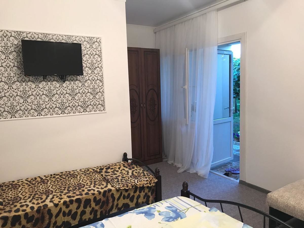 Гостевой дом Guest house Ostrovok Пицунда-10